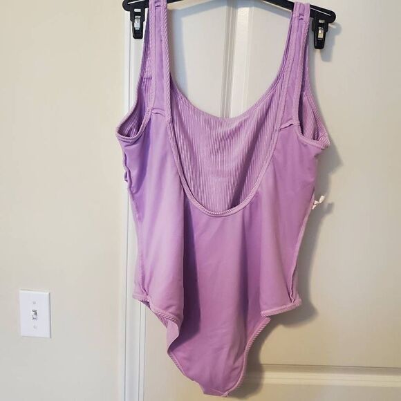 Ninety-Nine Lavender Ribbed Scoop Swimsuit XL - Picture 5 of 7